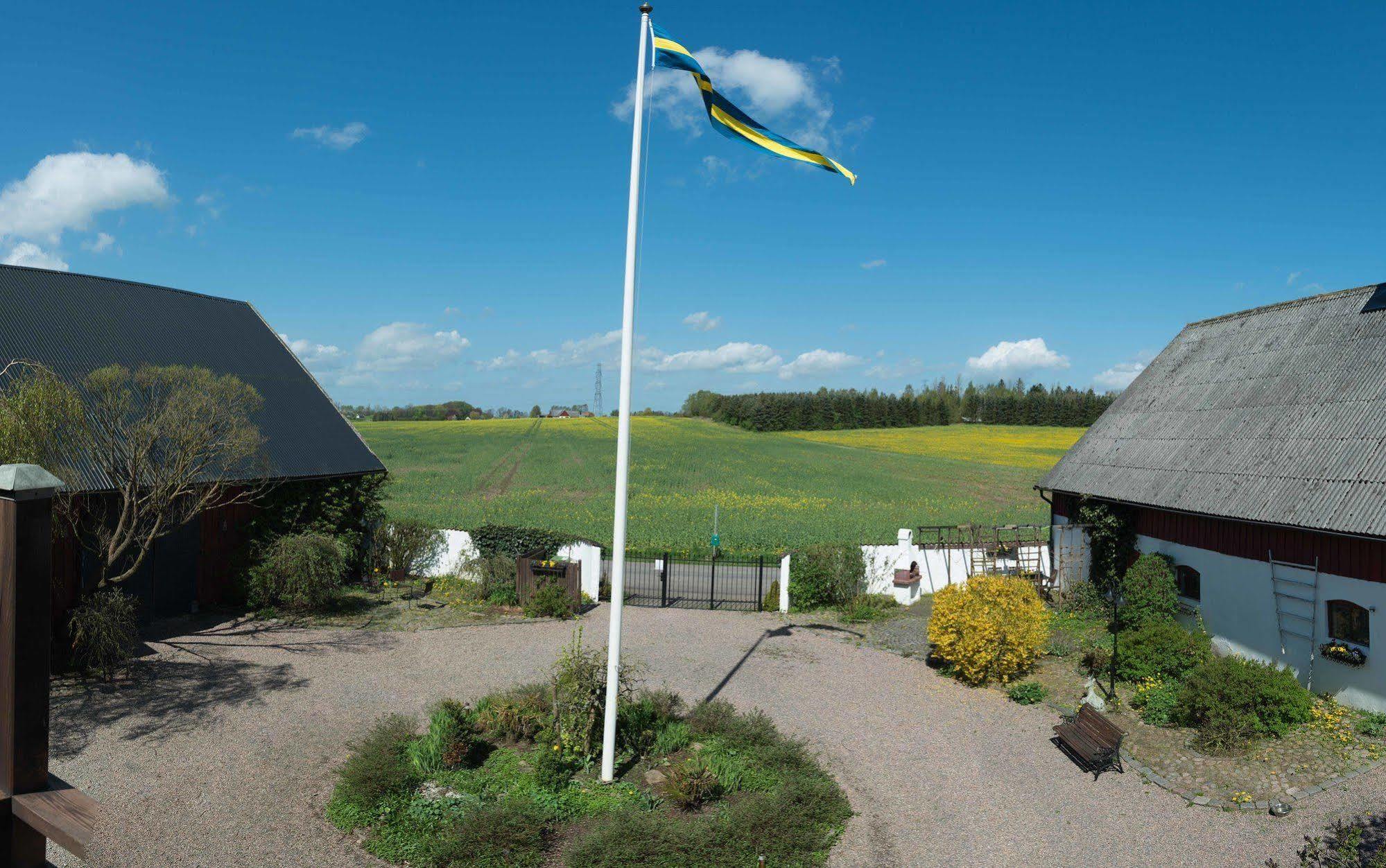 Mattisgården Bed&Breakfast Östra Ljungby Eksteriør bilde