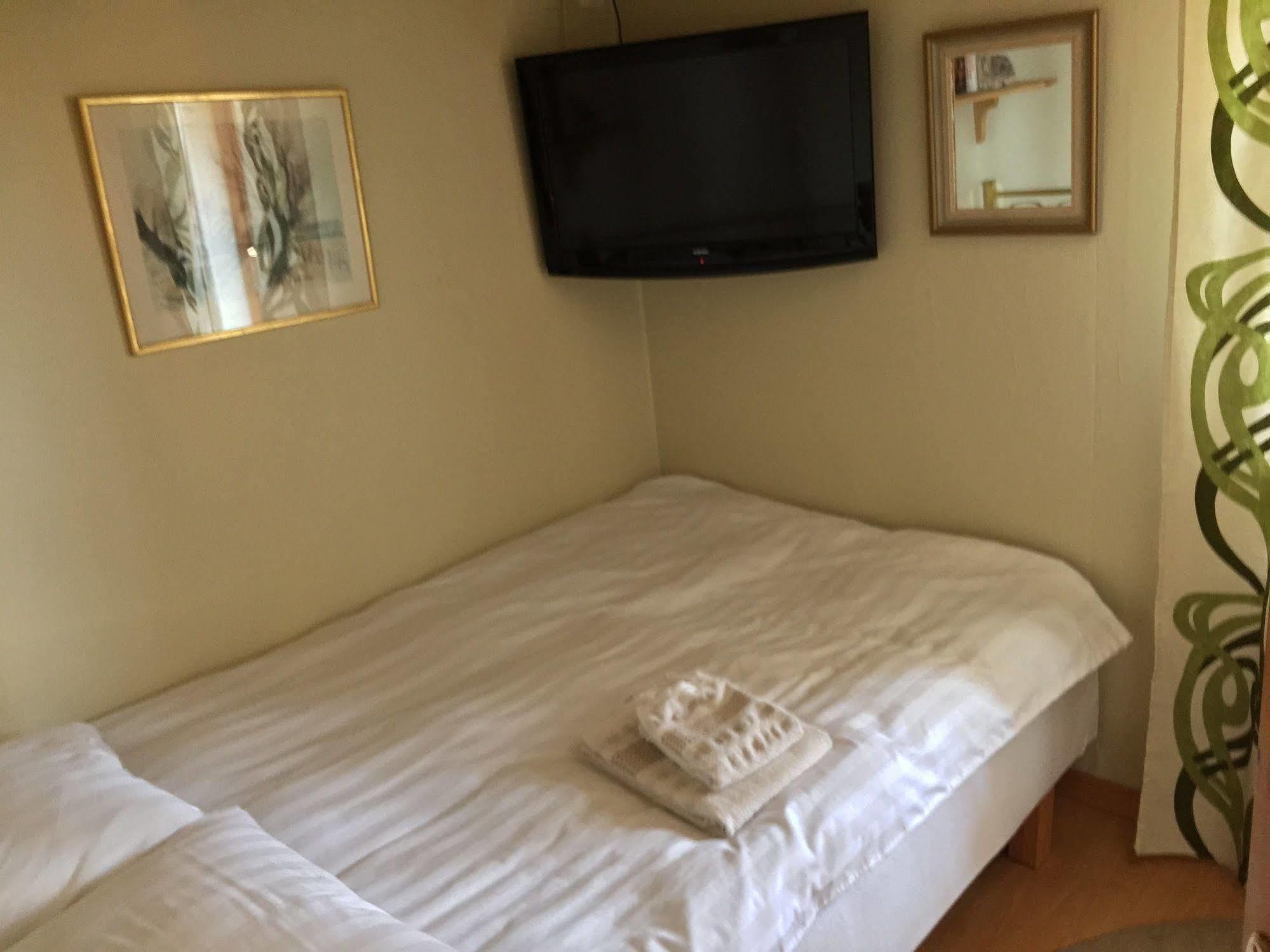 Mattisgården Bed&Breakfast Östra Ljungby Eksteriør bilde