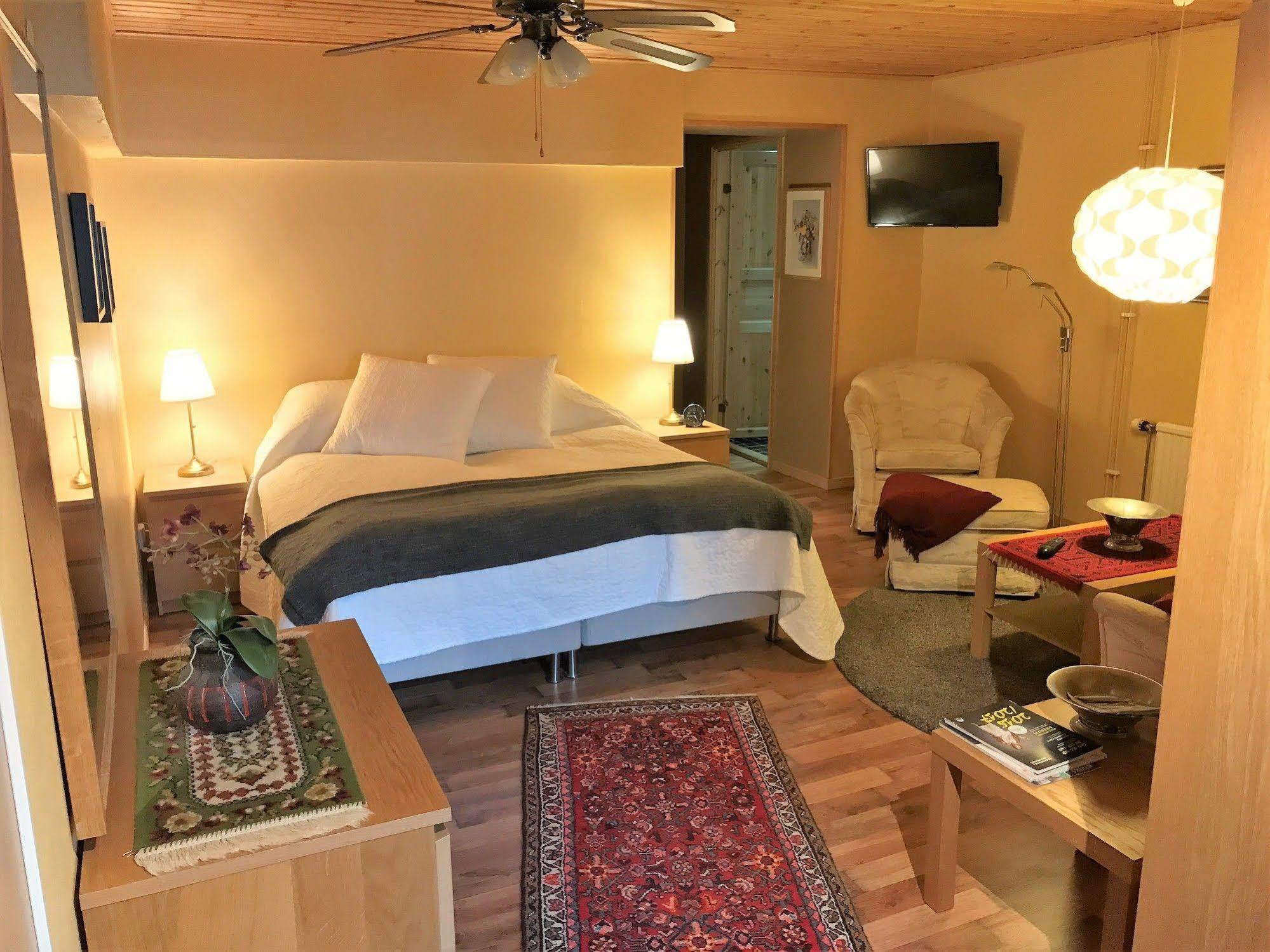 Mattisgården Bed&Breakfast Östra Ljungby Eksteriør bilde